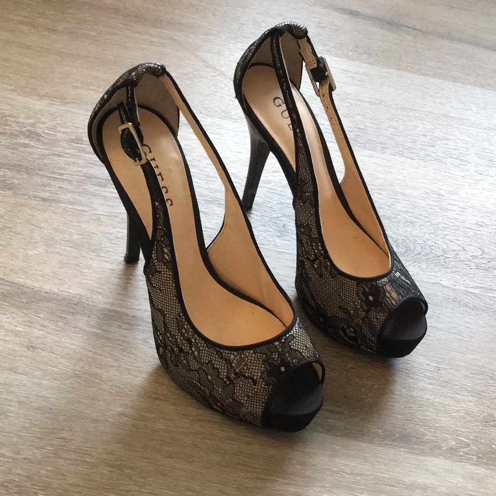 GUESS black & nude lacey heals